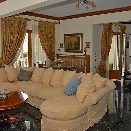 Villa Elegant Perigialion