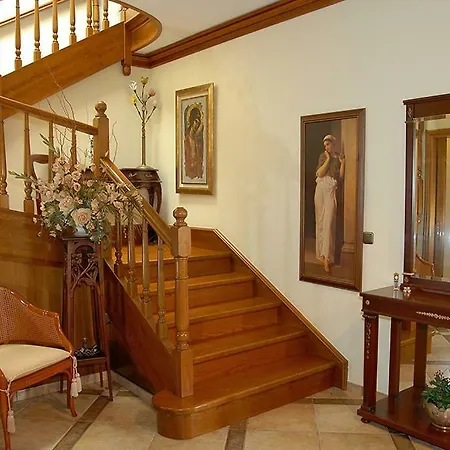 Elegant Villa